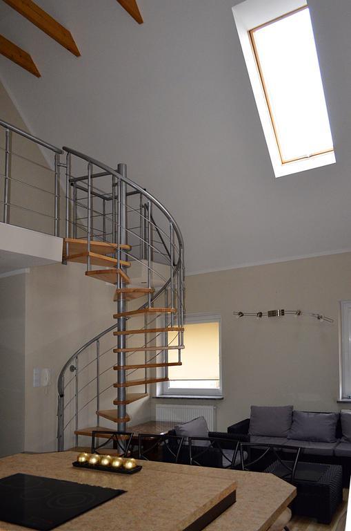 Ferienwohnung Apartament Dzierżoniów Zimmer foto